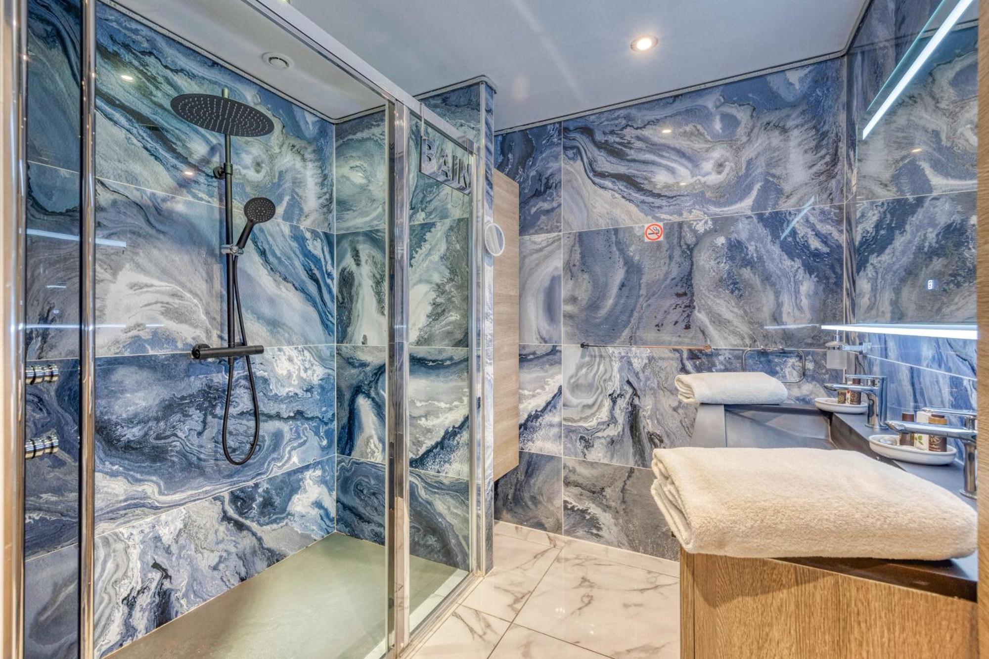 Attitude Apartment